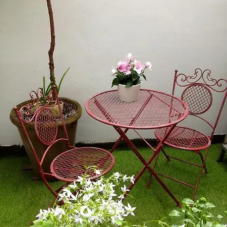 Vakantiehuis Corner Art House *